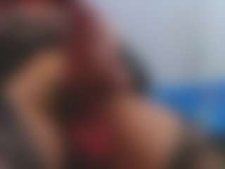 Live cam show with ESMERALDA-TS-BIG - Black Hair on Latina Girls