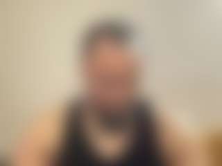 Live cam show with KingTGC - Muscular on Gym Cam Girls