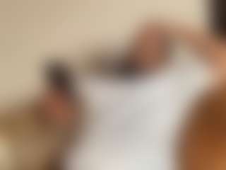 Live cam show with KingTGC - Living Room on Latina Girls