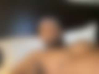 Live cam show with KingTGC - Black Hair on Uber Horny