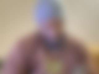Live cam show with KingTGC - Living Room on sexylive.show
