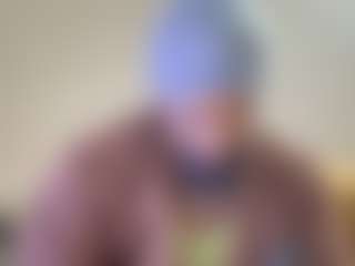 Live cam show with KingTGC - Living Room on https://playwithruby.com