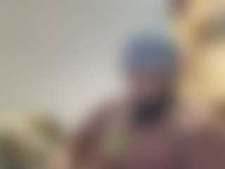 Live cam show with KingTGC - Living Room on Uber Horny