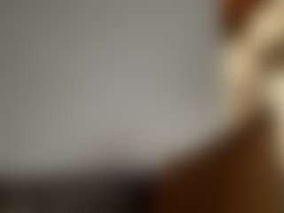 Live cam show with KingTGC - Living Room on camwithhim.com