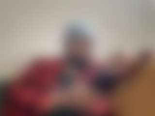 Live cam show with KingTGC - Living Room on Streamer API
