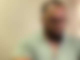 Live cam show with KingTGC - Brown Eyes on Free Soda