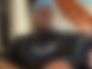 Live cam show with KingTGC - Muscular on studioflirtlive.com