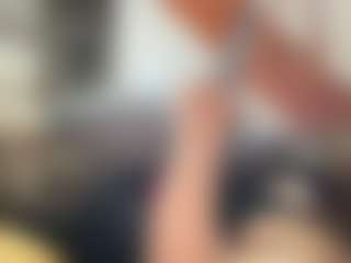 Live cam show with KingTGC - Muscular on googirlz