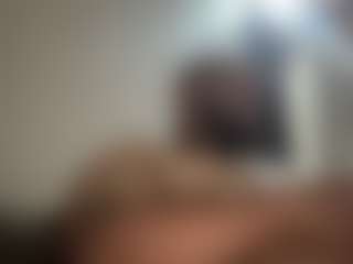 Live cam show with KingTGC - Living Room on sexytreat.net