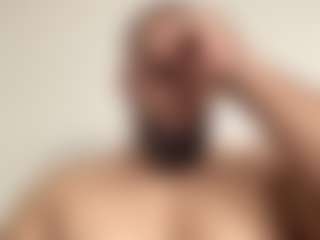 Live cam show with KingTGC - Muscular on Camsoda