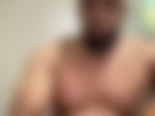 Live cam show with KingTGC - Living Room on CamClone