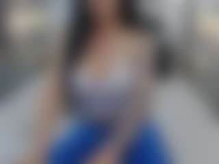 Live cam show with MikaylaLovely - Flashing on Dolls Live