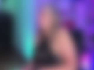 Live cam show with sarai_dupont - Old on Camsoda