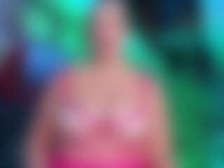 Live cam show with sarai_dupont - Old on Lustler