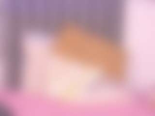 vega-16 MILF webcam performer live streaming
