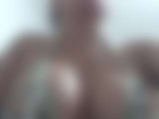 Live cam show with SWEETTLATINA - Mature on xDating