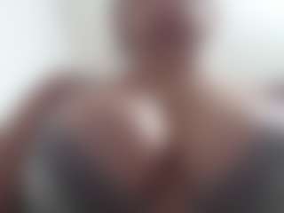 SWEETTLATINA's Live Sex Cam Show