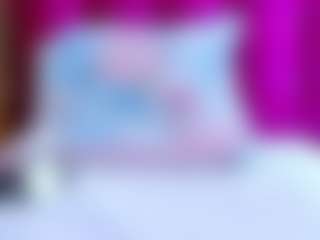 Live cam show with nia-evans - Moaning on Mixed Magazine Live