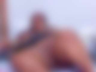 Live cam show with nia-evans - Moaning on sexytreat.net