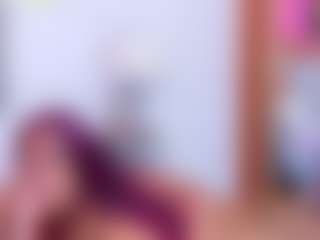Live cam show with nia-evans - Moaning on live18s.com