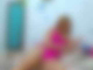 Live cam show with tskatalina - Brown Eyes on Soda Cam