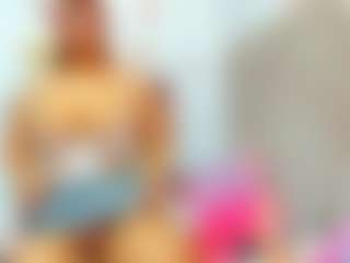 AnahiRoberts MILF webcam performer live streaming
