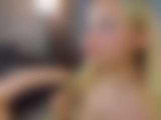Live cam show with Liza - Messy on Chatstar