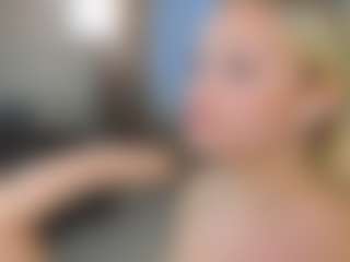 Live cam show with Liza - Messy on AdultVida.com