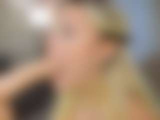 Live cam show with Liza - Gagging on CamClone