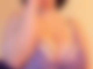 Live cam show with bigt3ti - Flirt on sexylive.show