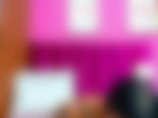 Live cam show with Emily - Asian Public on Camsoda