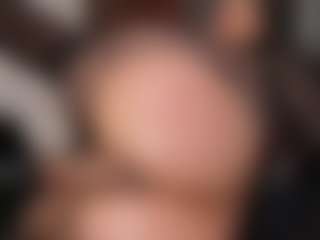 EmilyJhonsonn MILF webcam performer live streaming