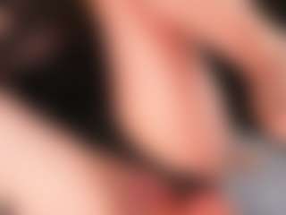 EmilyJhonsonn MILF webcam performer live streaming