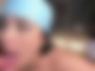 EmilyJhonsonn's Live Sex Cam Show