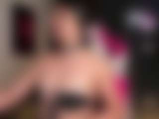 EmilyJhonsonn's Live Sex Cam Show