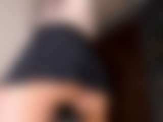 EmilyJhonsonn's Live Sex Cam Show