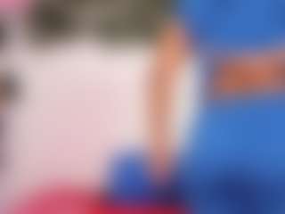 Show di cam dal vivo con louisenails - Abs su Camsoda