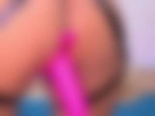 Live cam show with louisenails - Atm on anonymated.com