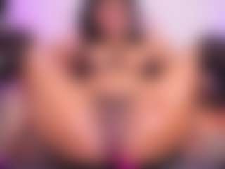 Live cam show with louisenails - Culo on TeamSkeetLive