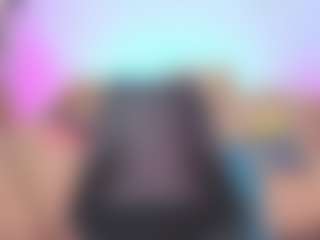 Live cam show with louisenails - Oil on Camsoda