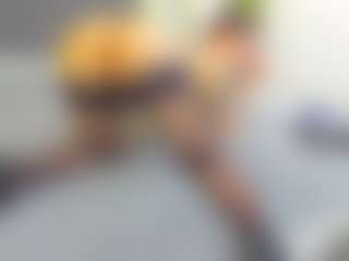 VeraWatts MILF webcam performer live streaming