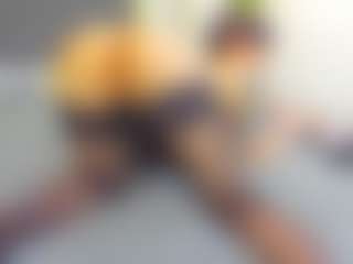 Live cam show with VeraWatts - Public Brown Hair on fapnchat