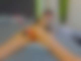 Live cam show with VeraWatts - Public Brown Hair on Camming Site