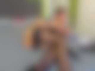 VeraWatts MILF webcam performer live streaming