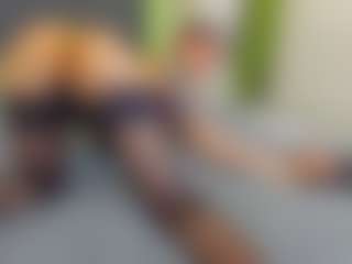 VeraWatts MILF webcam performer live streaming