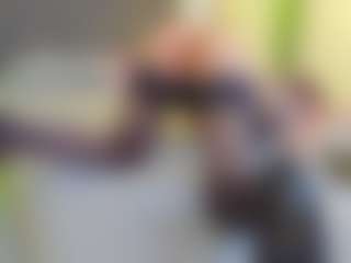 Live cam show with VeraWatts - Brown Hair MILF on Camsoda