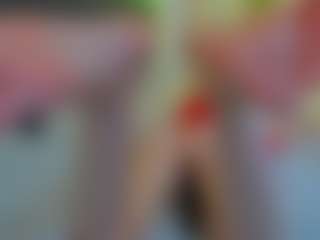 Live cam show with VeraWatts - Brown Hair MILF on Camsoda