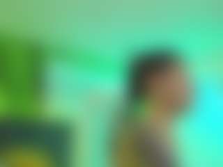 Live cam show with VeraWatts - Skinny MILF on Gym Cam Girls