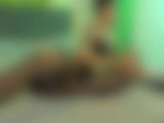 Live cam show with VeraWatts - Spank on Sweet Sext