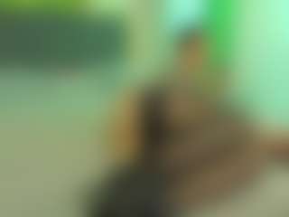 Live cam show with VeraWatts - Spank on chickslive.net